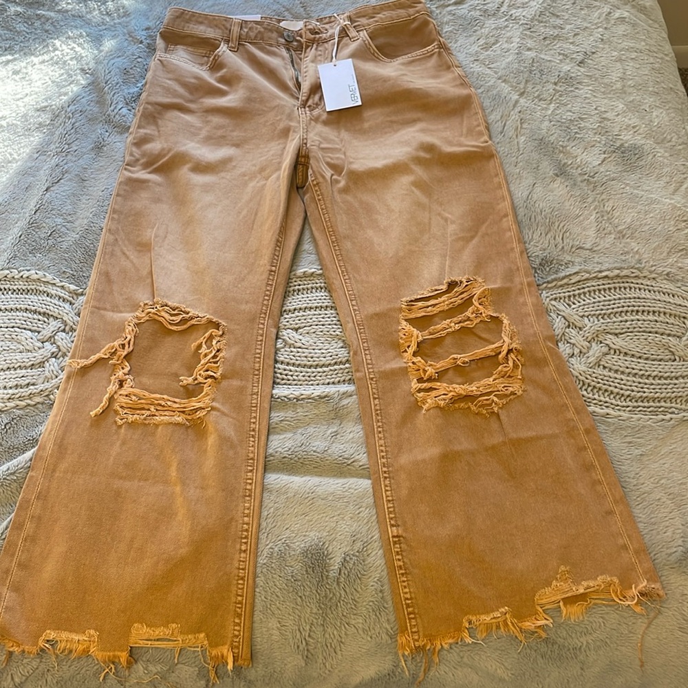 Vervet Women’s 90’s Flare Crop Jeans